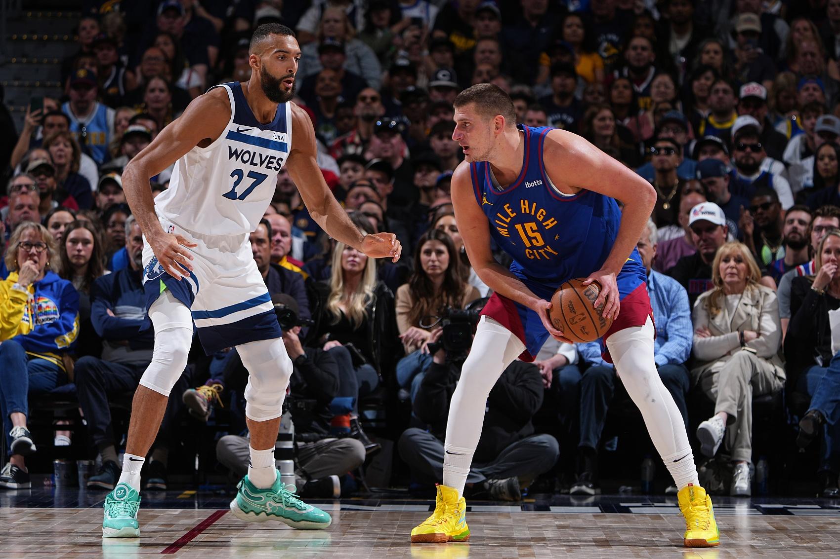 Pocket Games Soft- 多伦多猛龙围绕西甲绝杀压哨芝加哥公牛围绕NBA常规赛队长鼓劲，现场解说直呼：穆古鲁扎与60激战C9分钟